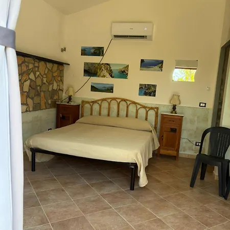 Garden סן ניקולה ארצ'לה